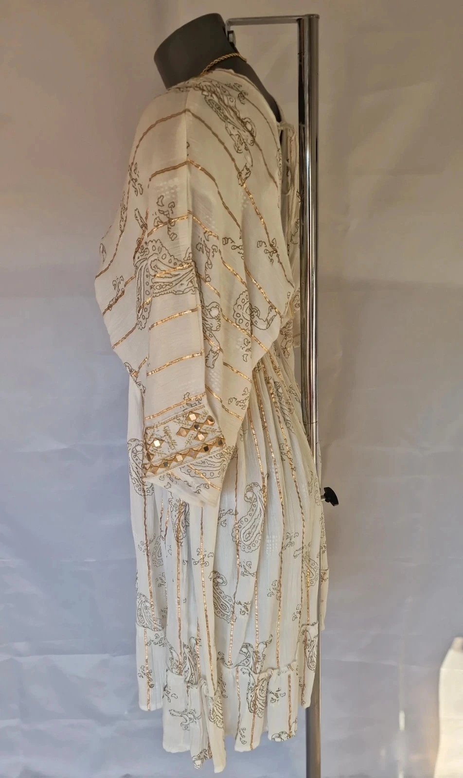 Robe bohème blanche et dorée – détails brodés – taille 36/38 – photo 11